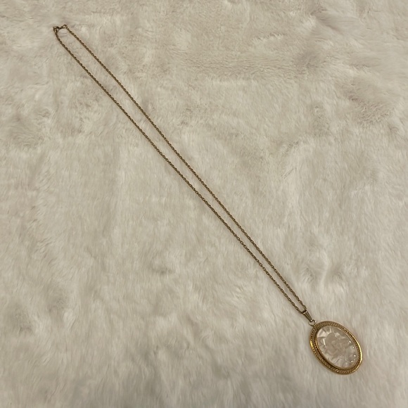 🔥 20” Real Gold Chain + Resin Rose Pendant - Picture 3 of 5